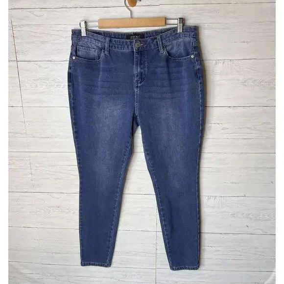 Judy Blue Jeans Womens Size 15/32 Blue Skinny Fit Medium Wash Stretch Denim - Picture 3 of 16